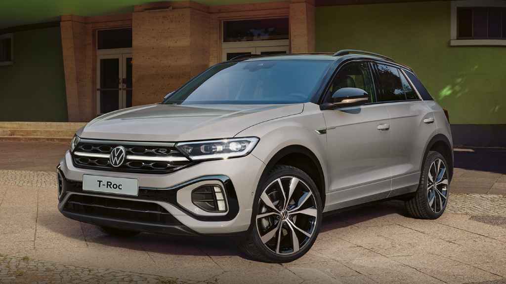 تشكيلة فولكس فاجن 2025 تقدم طرازات SUV متنوعة بمزايا متقدمة، مقصورات رحبة، وتقنيات أمان حديثة تناسب جميع الاحتياجات. 