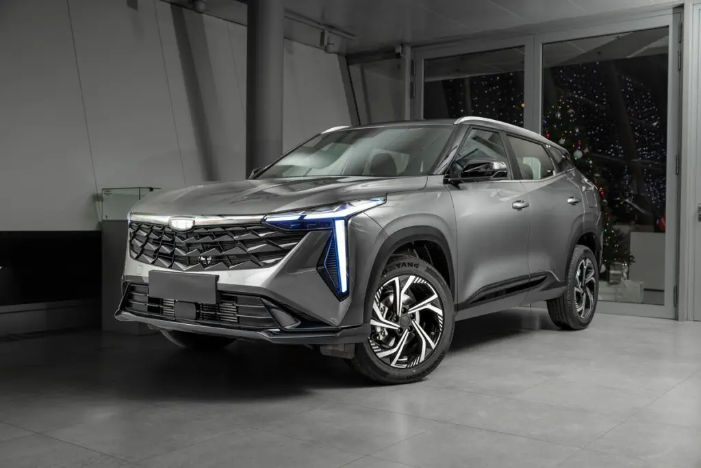Explore the smart driving tech in the 2025 Geely Cityray in Saudi Arabia, featuring advanced safety systems for both city traffic and highway cruising.