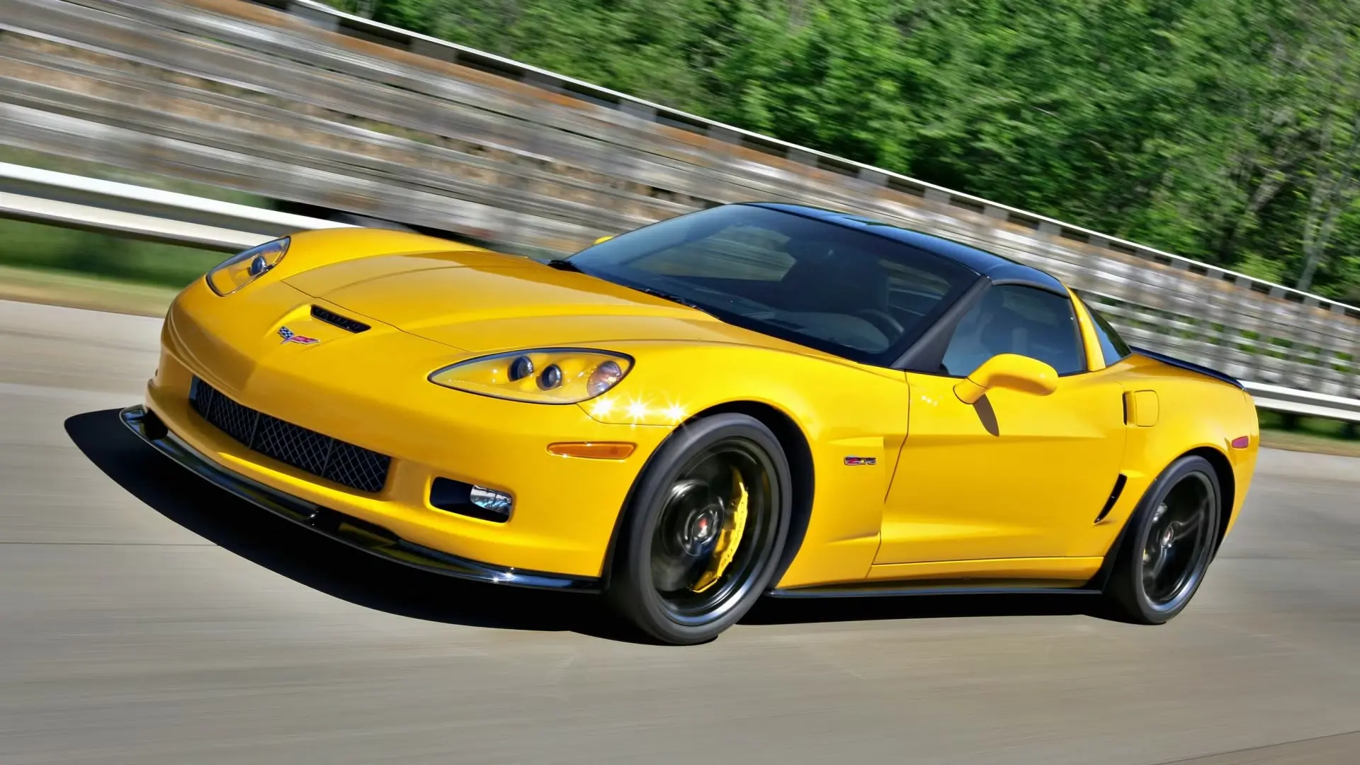 Explore top sports cars like the Porsche 911 and Nissan GT‑R that combine thrilling track performance with everyday comfort for drivers in the GCC region.