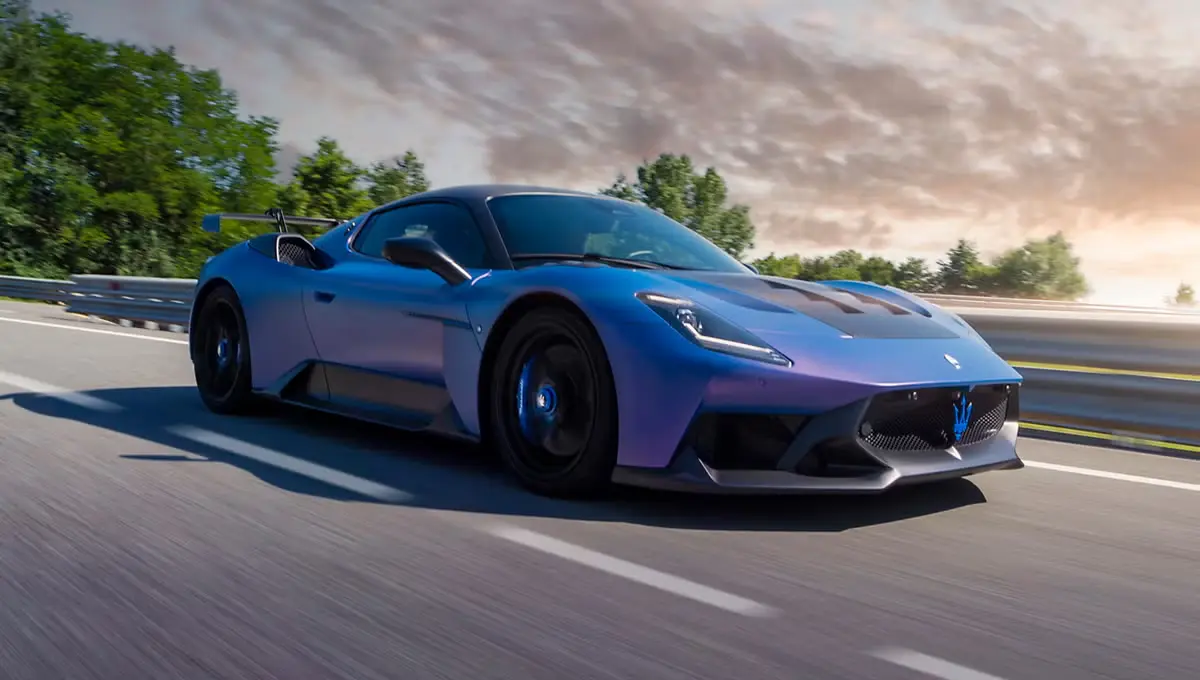 Explore top sports cars like the Porsche 911 and Nissan GT‑R that combine thrilling track performance with everyday comfort for drivers in the GCC region.