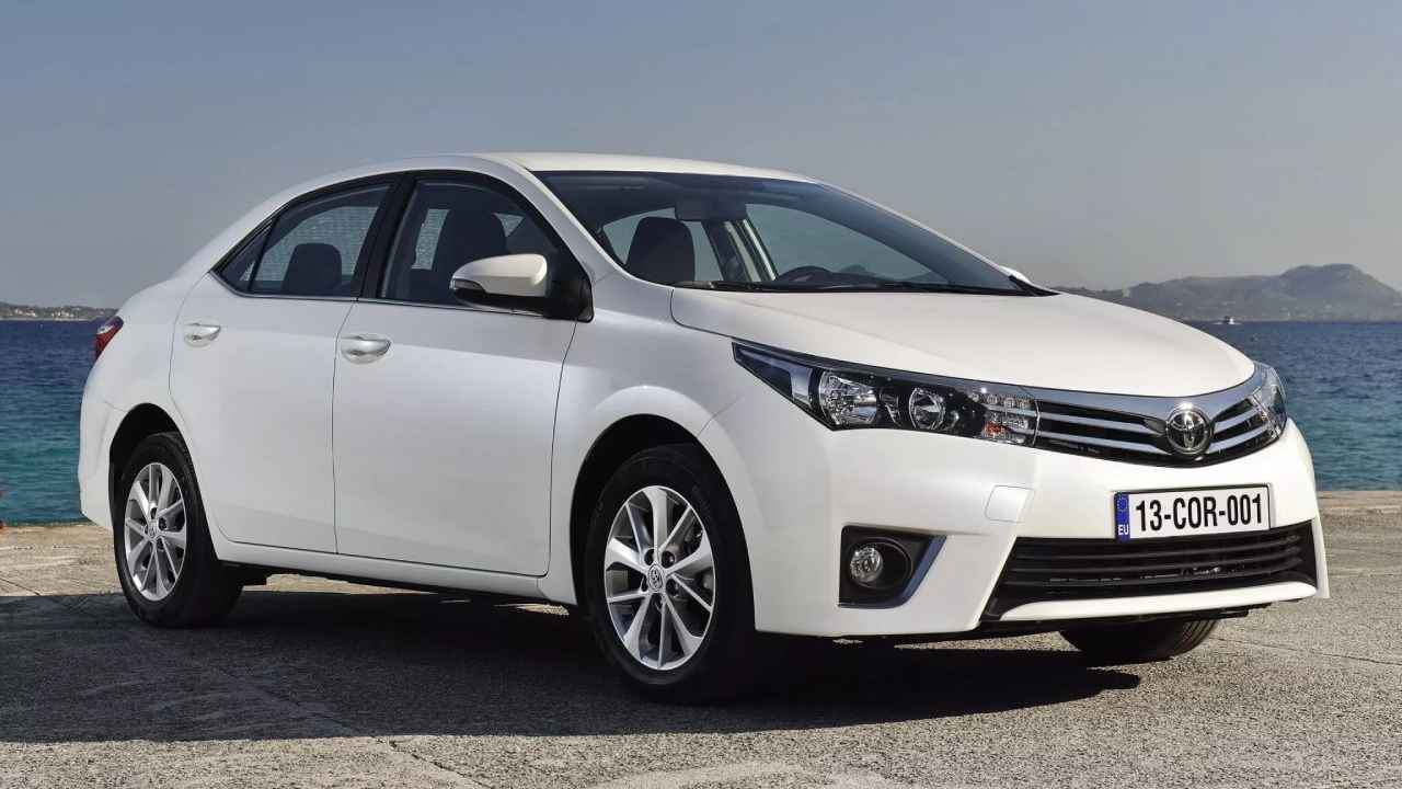 Australian Toyota Corolla owners file class action over peeling white paint on models from 2010-2014, seeking compensation for financial and emotional damages. 