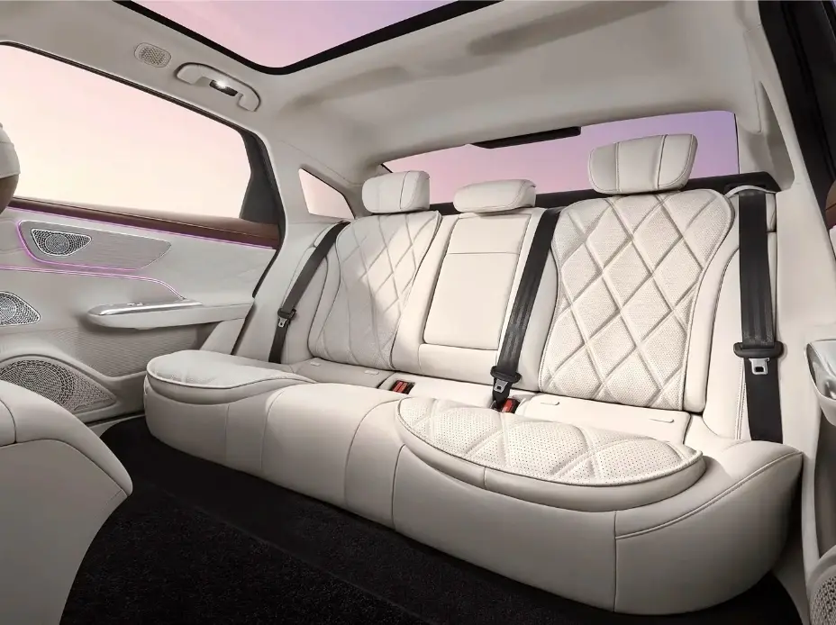 شيري فولوين A9L 2025 تصل الى السوق السعودية بتصميم فاخر واداء هجين قوي، ومدى كهربائي حتى 260 كم ومدى اجمالي يتجاوز 2500 كم، وسعر يبدا من 74,250 ريال. 