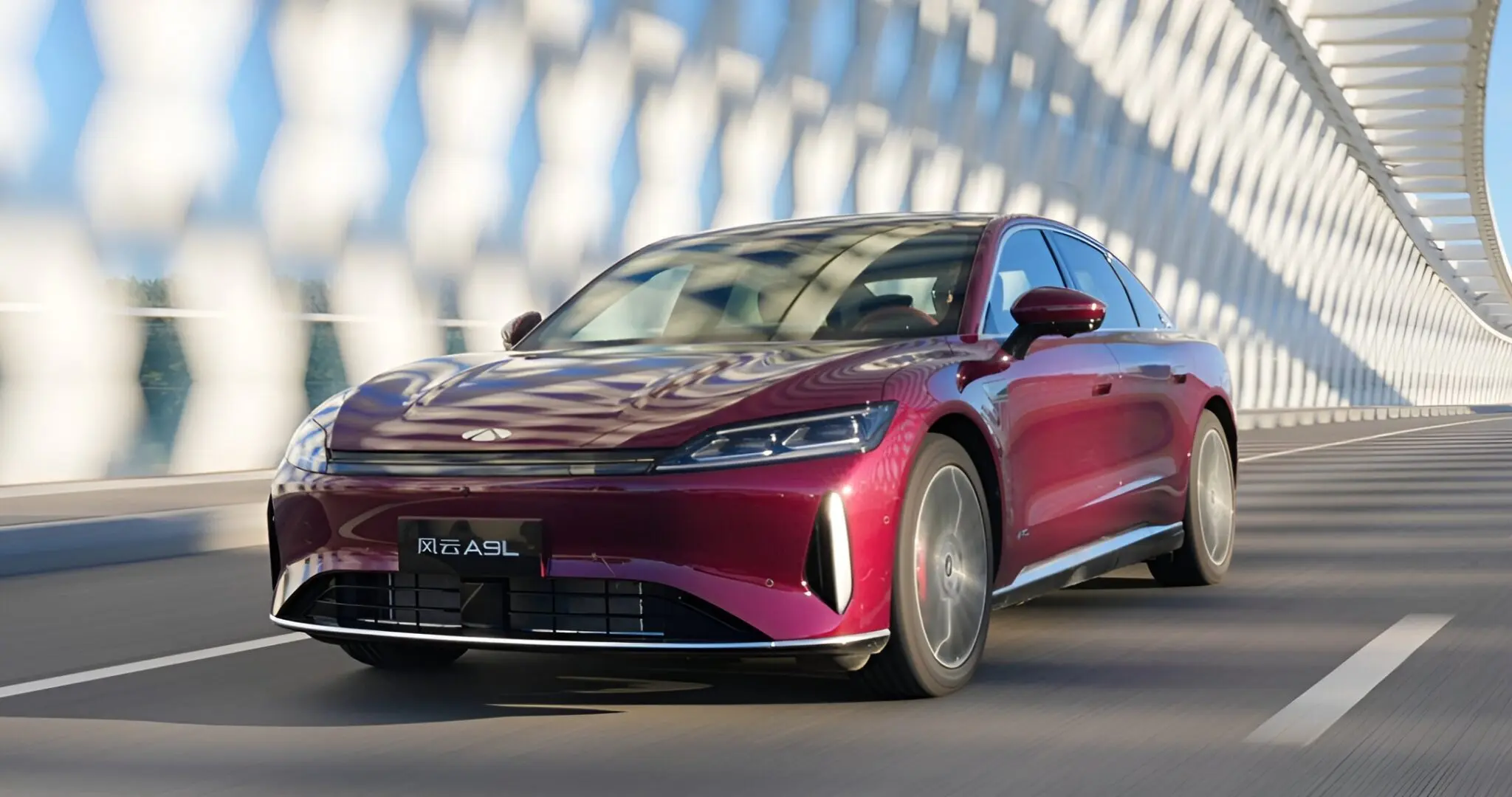 شيري فولوين A9L 2025 تصل الى السوق السعودية بتصميم فاخر واداء هجين قوي، ومدى كهربائي حتى 260 كم ومدى اجمالي يتجاوز 2500 كم، وسعر يبدا من 74,250 ريال. 