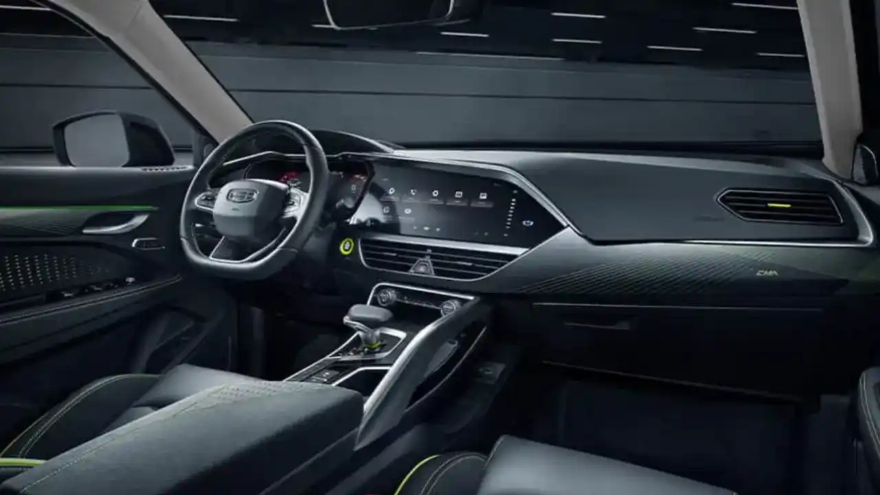 Discover the sporty and luxurious interior of the 2025 Geely Tugella in Saudi Arabia with digital screens, BOSE sound, premium seats, and smart comfort features