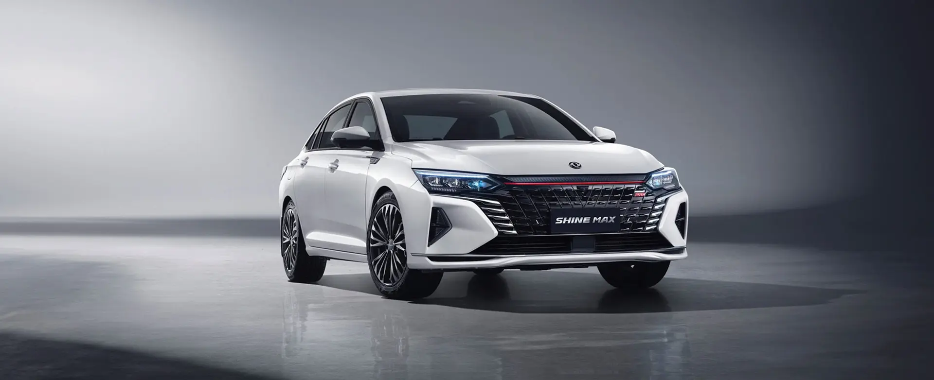 Discover the 2025 Dongfeng Shine Max E2 in Saudi Arabia, a stylish midsize sedan with a turbo engine, advanced features, and premium comfort from 76,900 SAR.