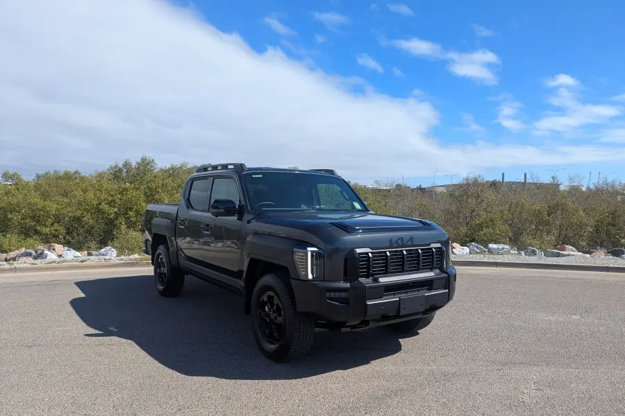 Explore the 2026 Kia Tasman XPro with advanced off road tech, powerful engines, smart driving systems, and remote parking, starting from 192,390 SAR. 