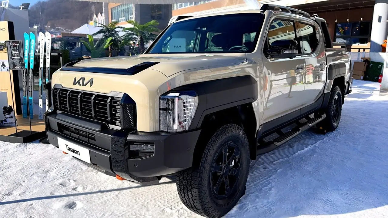 Explore the 2026 Kia Tasman XPro with advanced off road tech, powerful engines, smart driving systems, and remote parking, starting from 192,390 SAR. 