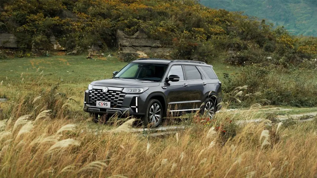 Discover the best cheap 7 seater cars in Saudi Arabia for 2025 starting at 95,770 SAR, with full specs and feature comparisons to help you choose the right one.