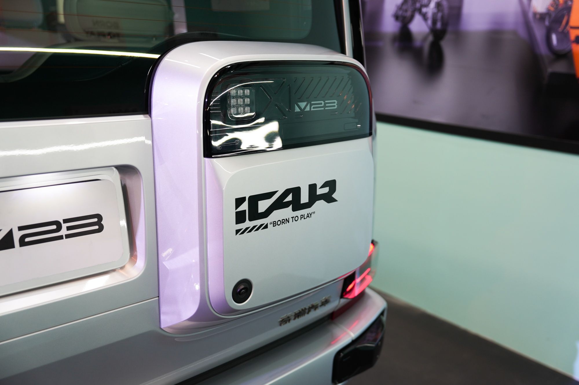 شيري تطلق iCAUR V23 و03T في دبي رسميًا بتصميم عصري وتقنيات ذكية، لتبدا علامة iCAUR مسيرتها في الخليج بسيارات كهربائية موجهة للسوق المحلي الباحث عن الابتكار.
