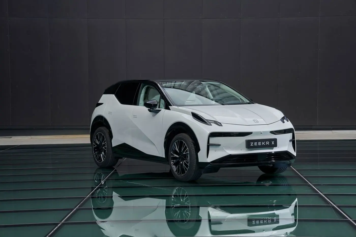 The Zeekr X 2025 arrives in Saudi Arabia with a futuristic design, high tech features, powerful electric performance, and full warranty from Al Walan dealership