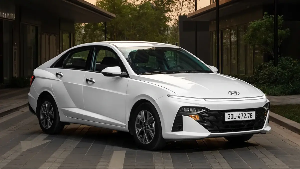Explore the best 2025 Korean cars under 70,000 SAR in Saudi Arabia with full specs and price comparisons between the Hyundai i10, Accent, and Kia Pegas.