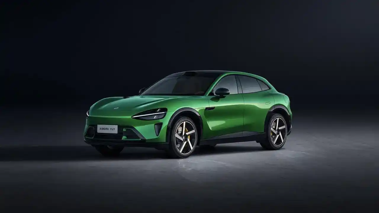 Discover the all new Xiaomi YU7 2025 electric SUV with an 835 km range, 690 hp power, luxury tech features, and a starting price from AED 185,000 in the UAE.