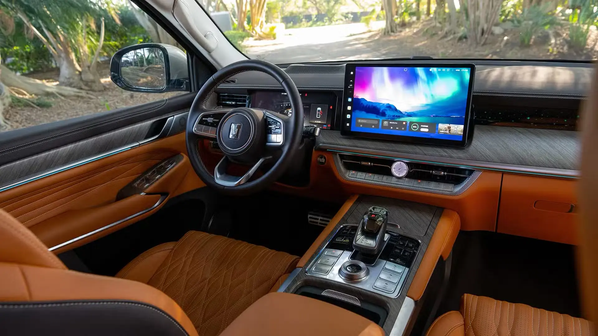 The 2025 Tank 500 facelift blends luxury with smart tech like lidar and Coffee Pilot Ultra, offering hybrid power and premium comfort for GCC drivers.