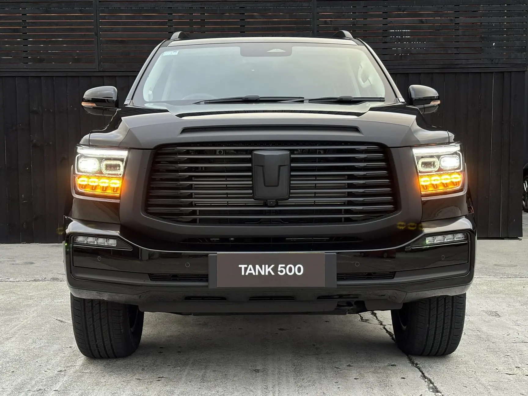 Explore the 2026 Tank 500 Black Edition in Saudi Arabia with its powerful V6 hybrid engine, bold black design, luxury interior, and cutting edge safety features