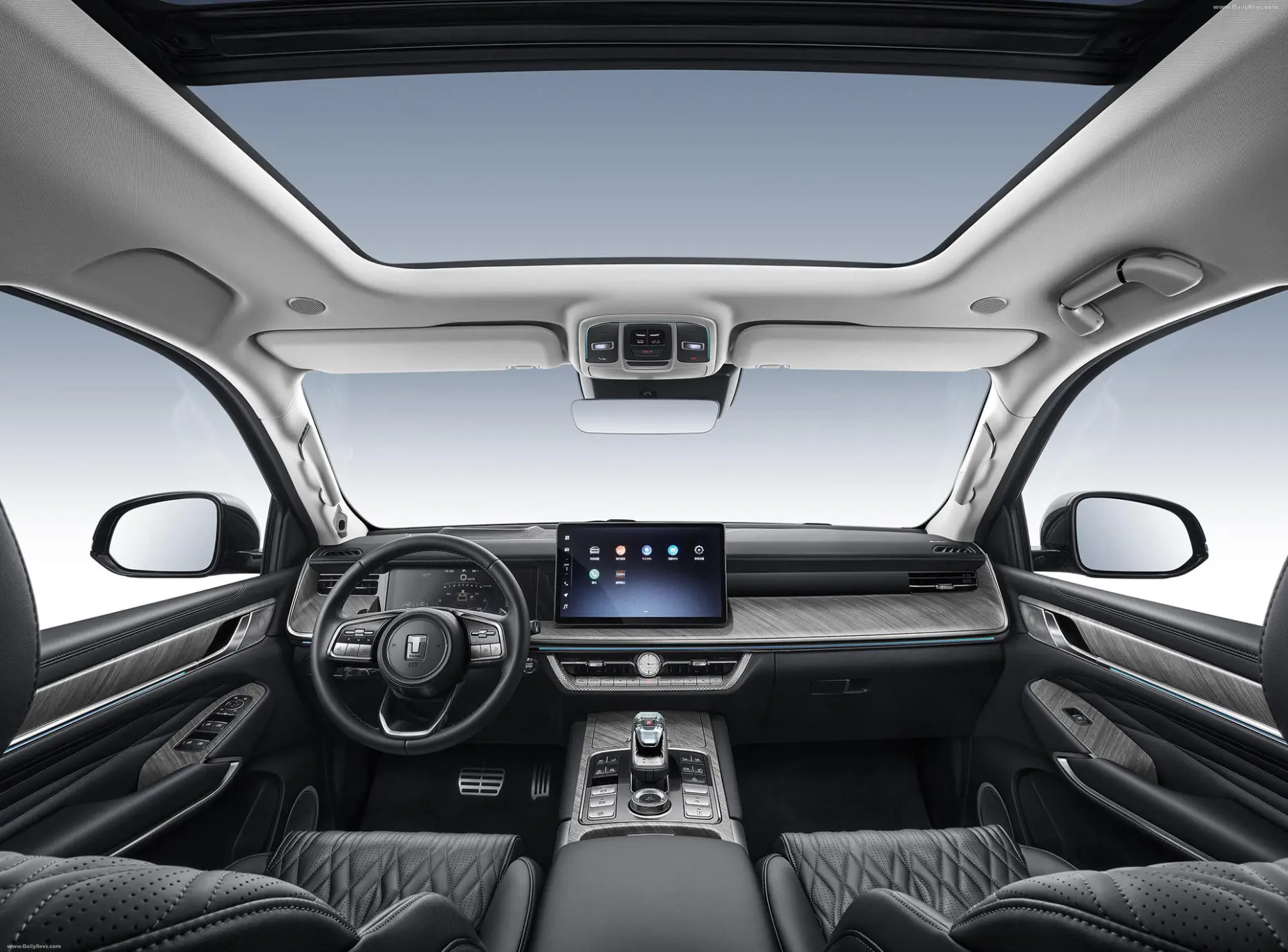 Explore the 2026 Tank 500 Black Edition in Saudi Arabia with its powerful V6 hybrid engine, bold black design, luxury interior, and cutting edge safety features