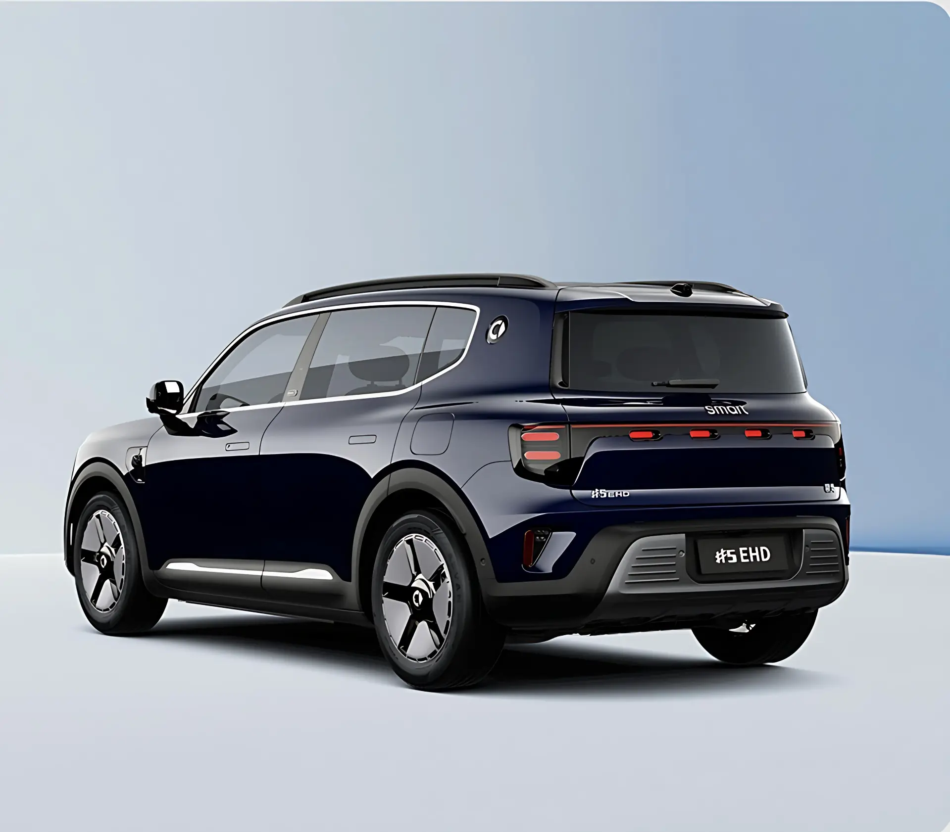 Smart unveils the new #5 PHEV with over 1600 km range, combining sleek design, hybrid power, and long distance efficiency for drivers in the GCC region.