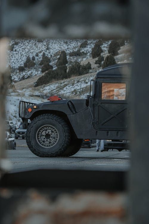 Discover the history, specs, and current status of the classic Hummer H1. Learn why this military-inspired SUV remains popular among enthusiasts in 2025.