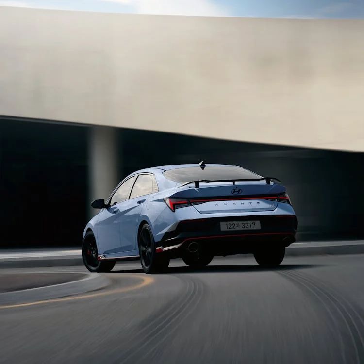 Discover Hyundai Avante: Reliable, Affordable Sedan with Modern Features. Key Highlights: Specs, Safety, Value. Perfect for Families and Commuters. 