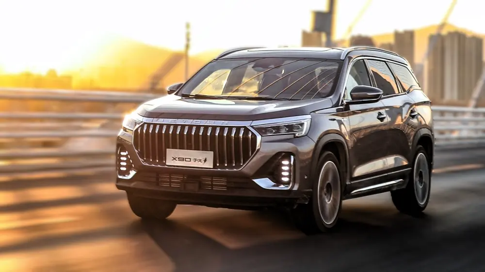 Discover the best Jetour 2025 SUVs in Saudi Arabia with full specs and prices, from compact crossovers to premium family SUVs, offering options for every budget