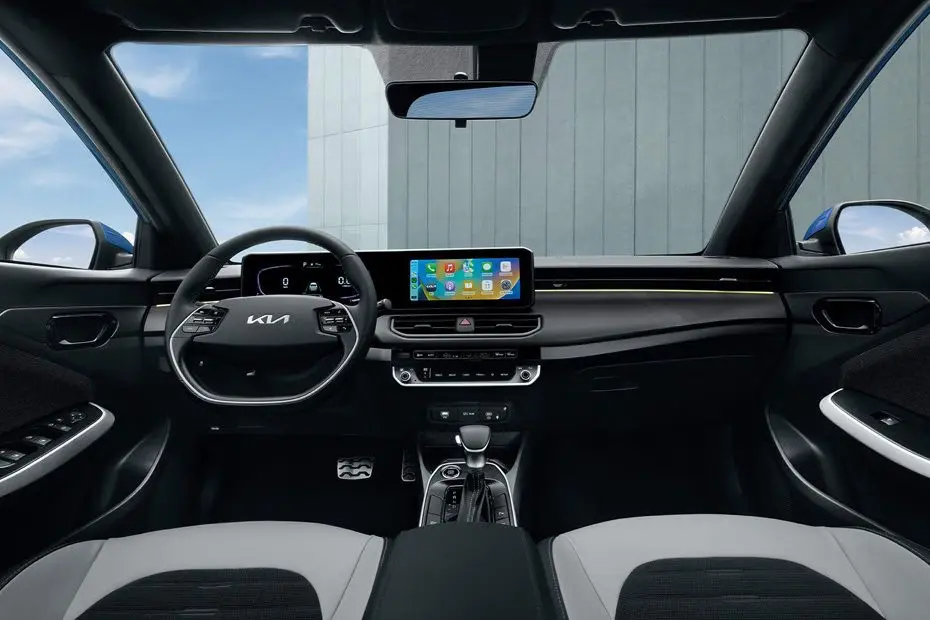 Discover the best girls cars in Saudi Arabia in 2025 under 100k SAR with specs and prices for Kia K3, Hyundai i10, Kona, and Toyota RAV4, new and used options.