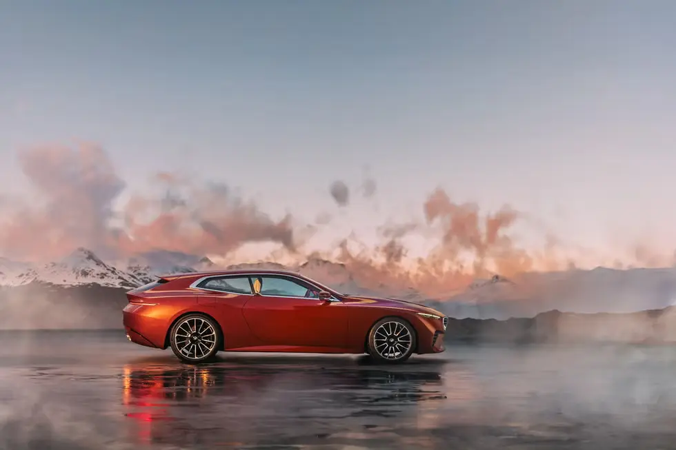 BMW Speedtop 2025 sold out within hours of launch, featuring an exclusive design, limited production, a 617 hp V8 engine, and a price exceeding 1.9 million AED.