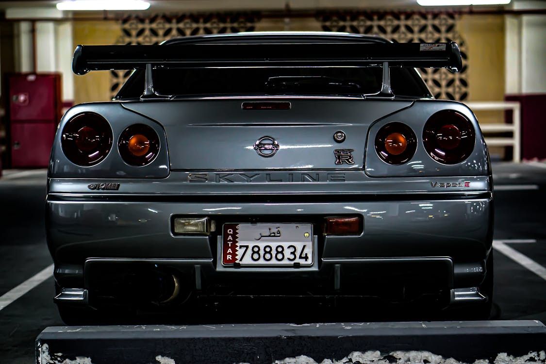 Discover GCC vs non-GCC car specs in the Middle East. Learn key differences, pros & cons, and expert tips to choose the best fit for your lifestyle and budget
