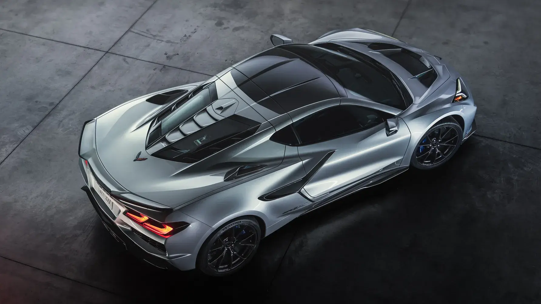 شفروليه كورفيت ZR1X 2025 تكسر قواعد المنافسة بقوة تصل الى 1250 حصان وسعر 750 الف ريال، متفوقة على اساطير تتجاوز 14 مليون ريال بزمن قياسي في نوربورغرينغ.