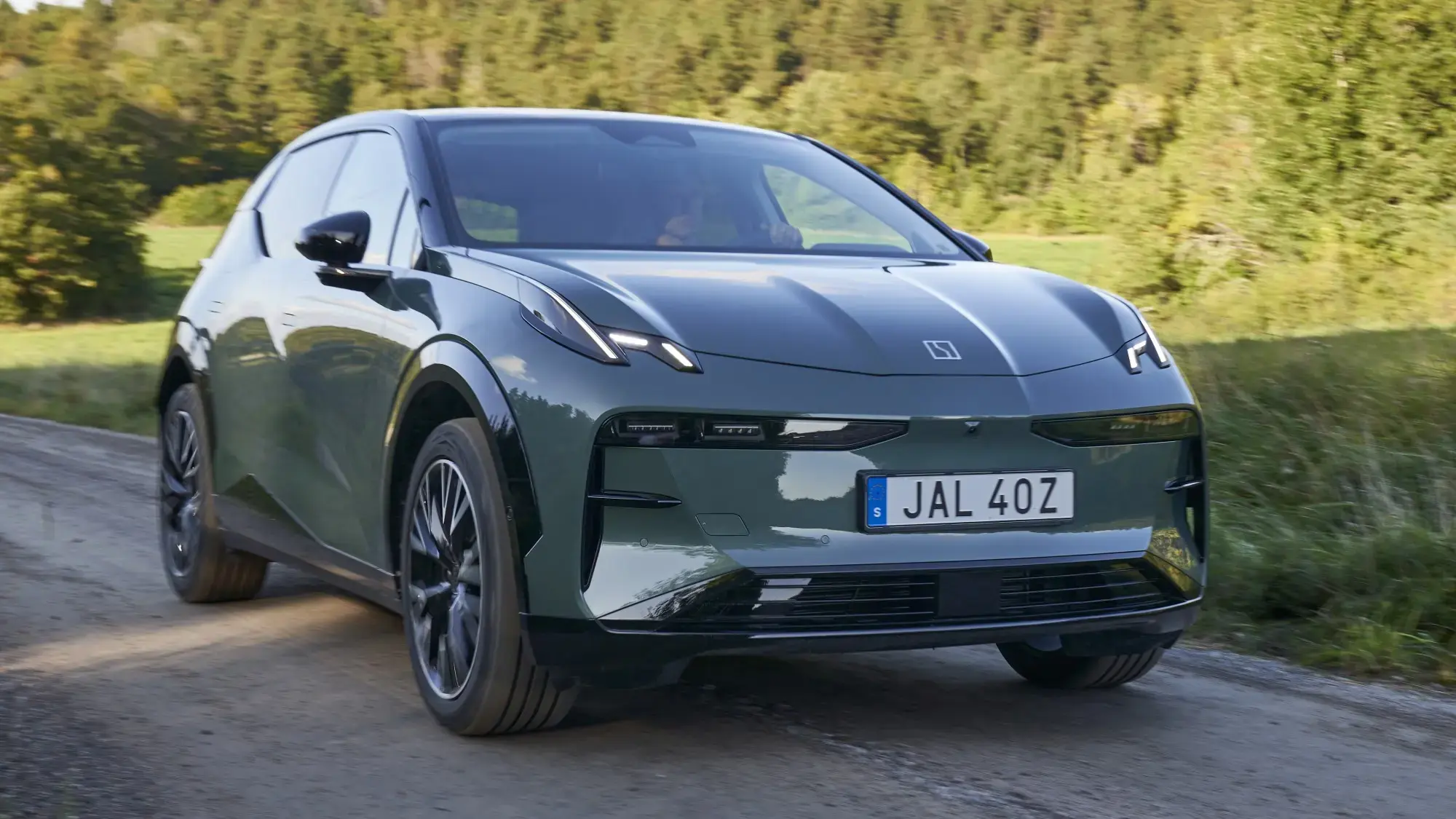 The Zeekr X electric crossover delivers sporty performance, smart technology, and modern design with 10 unique features perfect for Saudi roads and lifestyle.