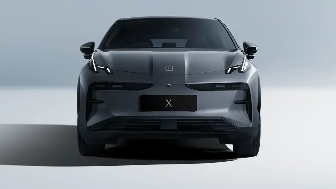 The Zeekr X electric crossover delivers sporty performance, smart technology, and modern design with 10 unique features perfect for Saudi roads and lifestyle.