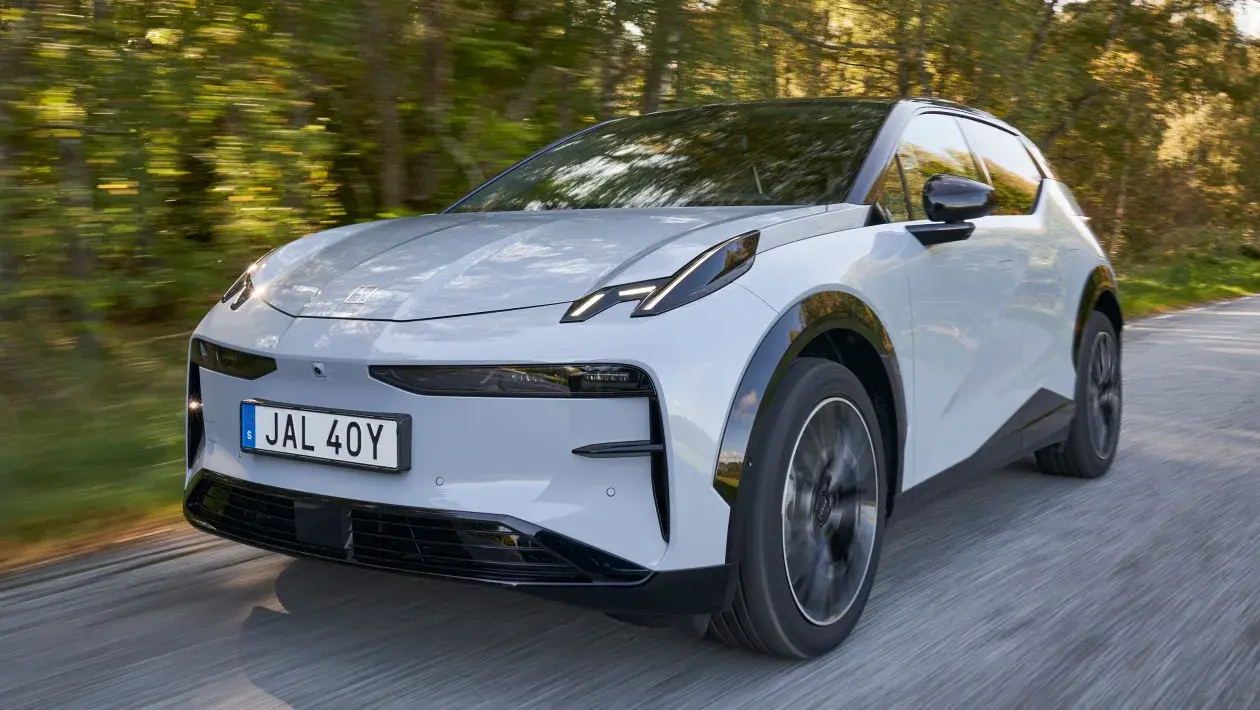 The Zeekr X electric crossover delivers sporty performance, smart technology, and modern design with 10 unique features perfect for Saudi roads and lifestyle.