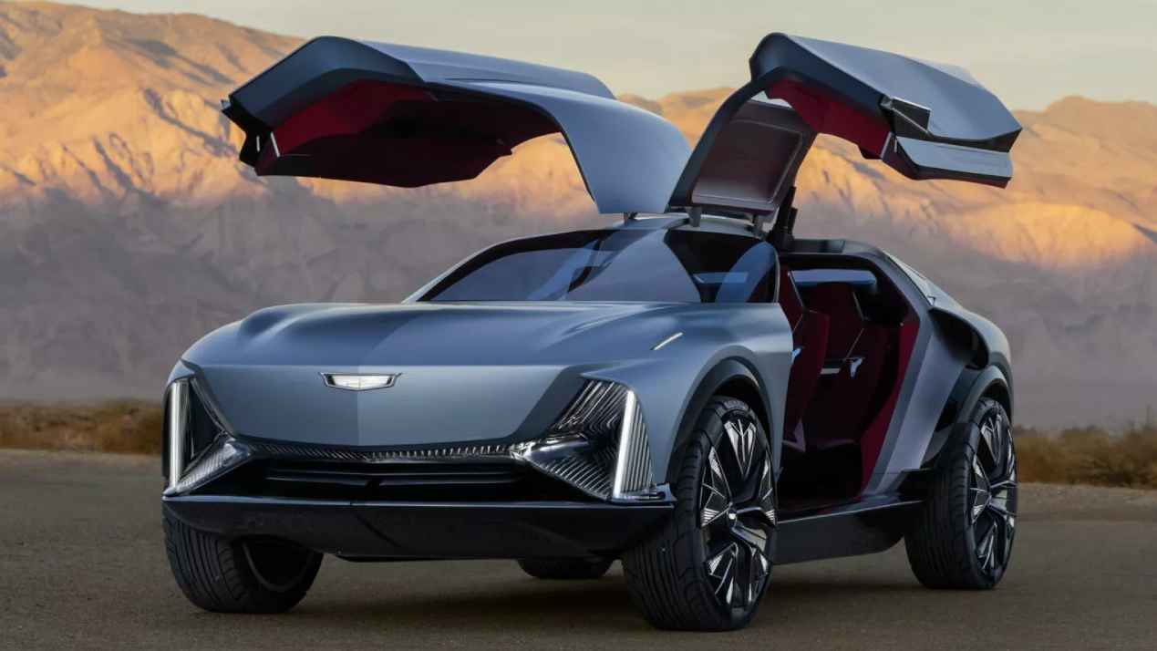 Cadillac Elevated Velocity: The Future Reflection Where Bold Design Meets Mad Max Spirit in a Luxurious Electric SUV
