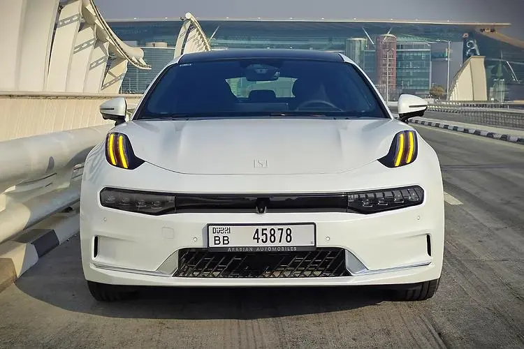 Zeekr X and Zeekr 001 2025 arrive in Saudi Arabia with luxury EV options, explore design, performance, battery, features, prices and which fits your lifestyle.