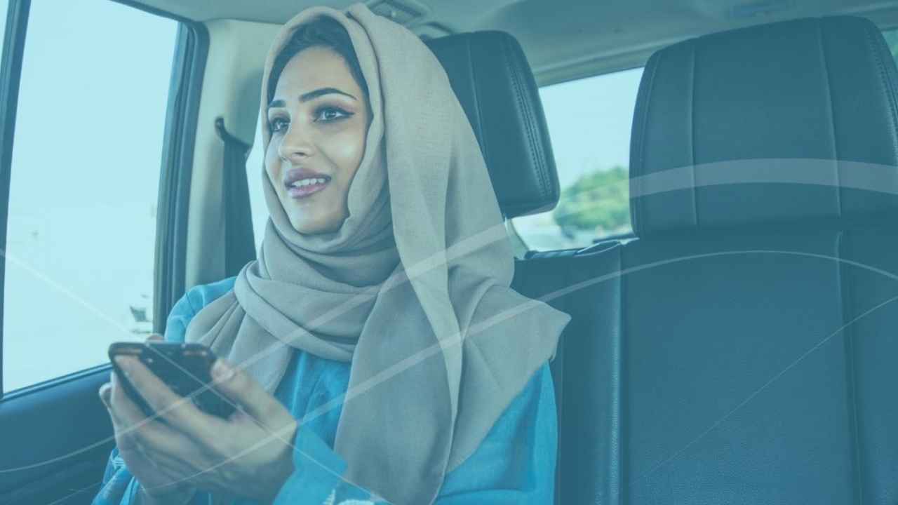 تطبيقات التاكسي النسائية في السعودية: ثورة في التنقل الآمن والمريح للسيدات تحت مظلة تمكين المرأة 
