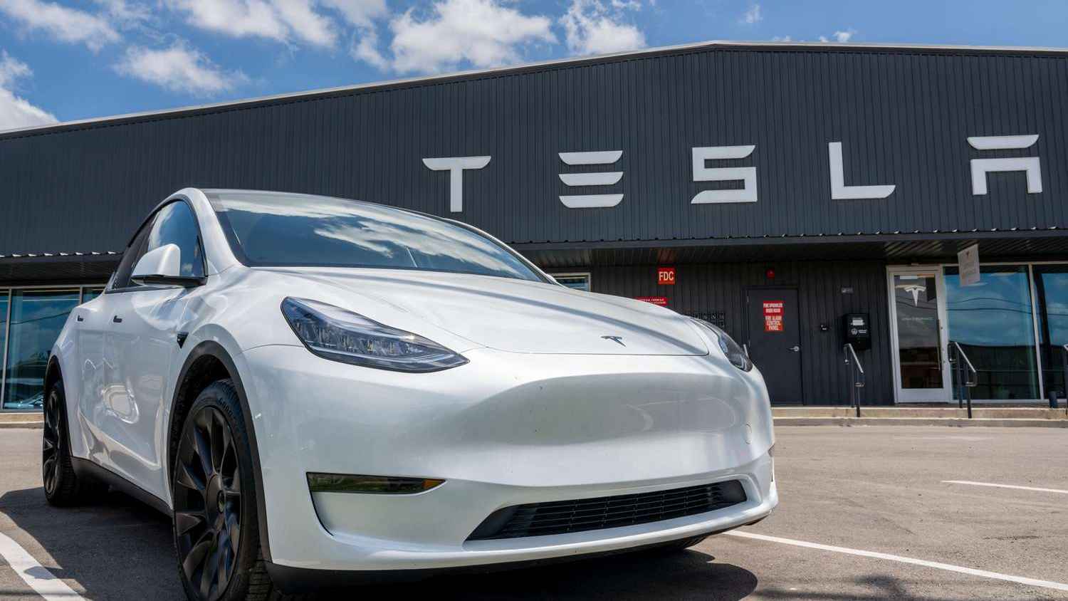Tesla Price UAE: Latest Models and Costs | Easy Guide