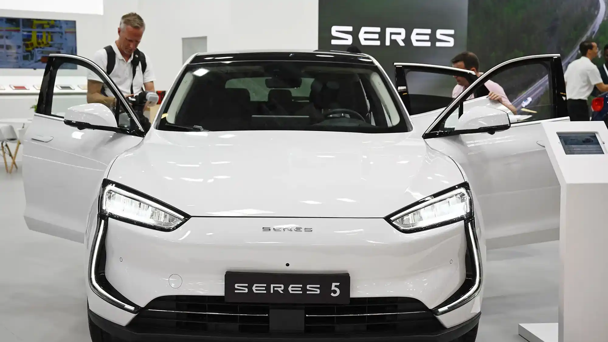 Seres UAE: Your Complete Buyer Guide to Models and Services