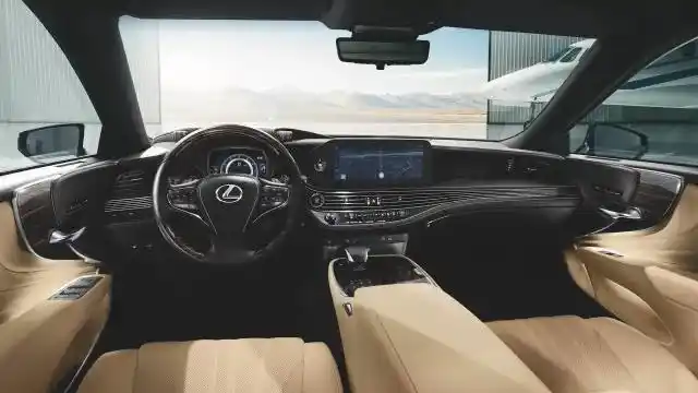لكزس LS430: مراجعة شاملة لسيارة الفخامة المستعملة المميزة