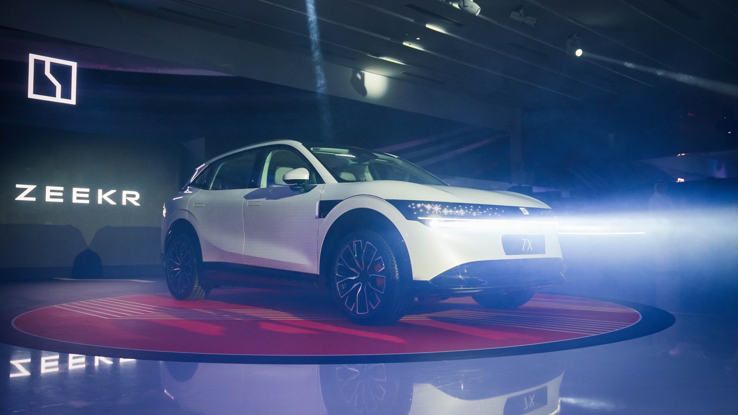 Zeekr 7X arrives in Dubai to redefine smart luxury.