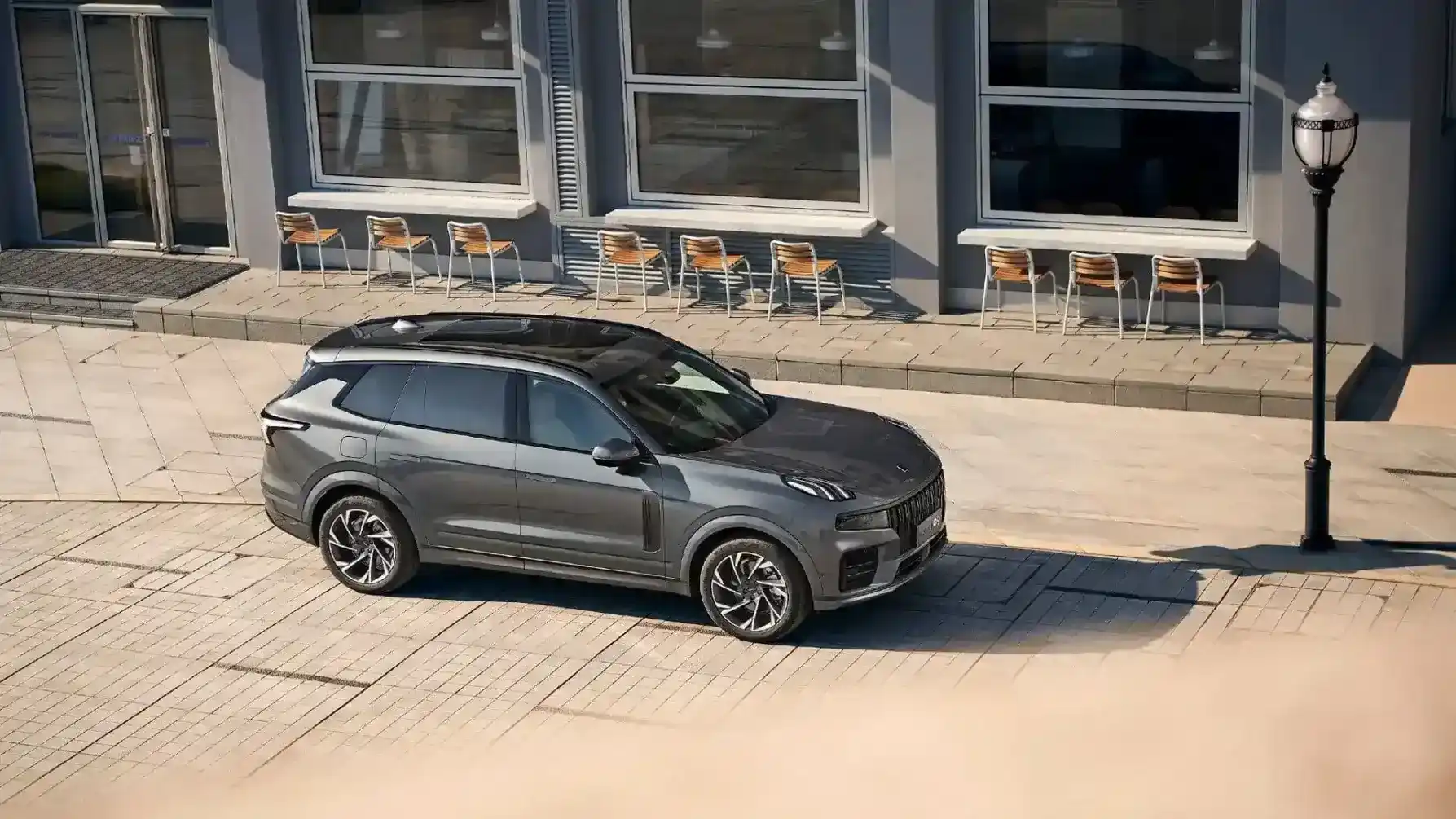 Lynk and Co 09 in Saudi Arabia with Advanced Family Safety