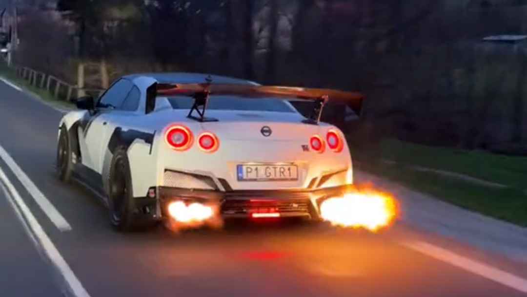 نيسان Gtr الإجراء الأخير يتطلب سلسلة من