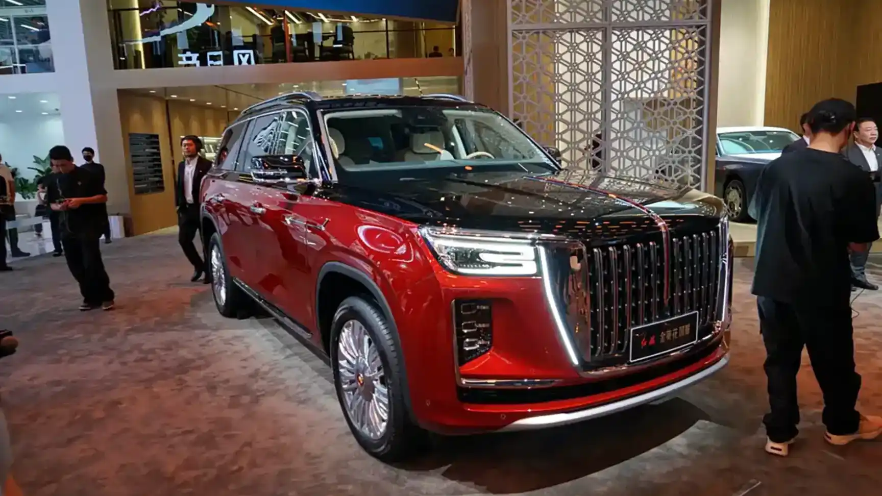 Hongqi Guoyao 2026 Redefines Luxury with Royal Style and Smart Technology