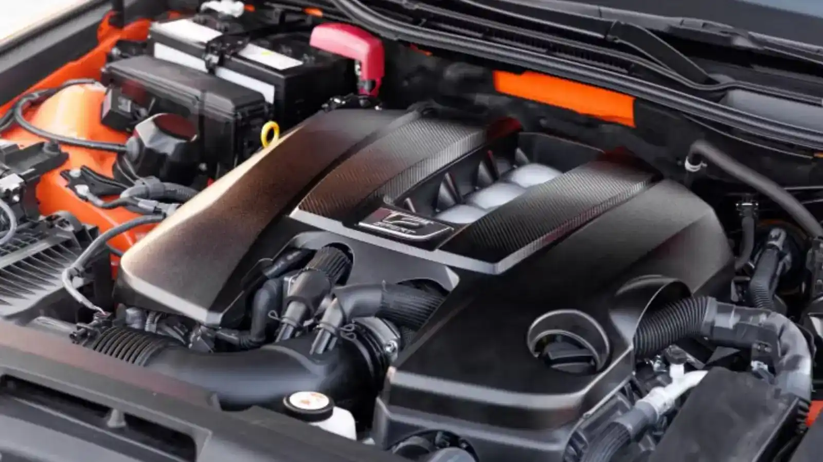 كل ما نعرفه عن محرك تويوتا V8 الجديد في 2025