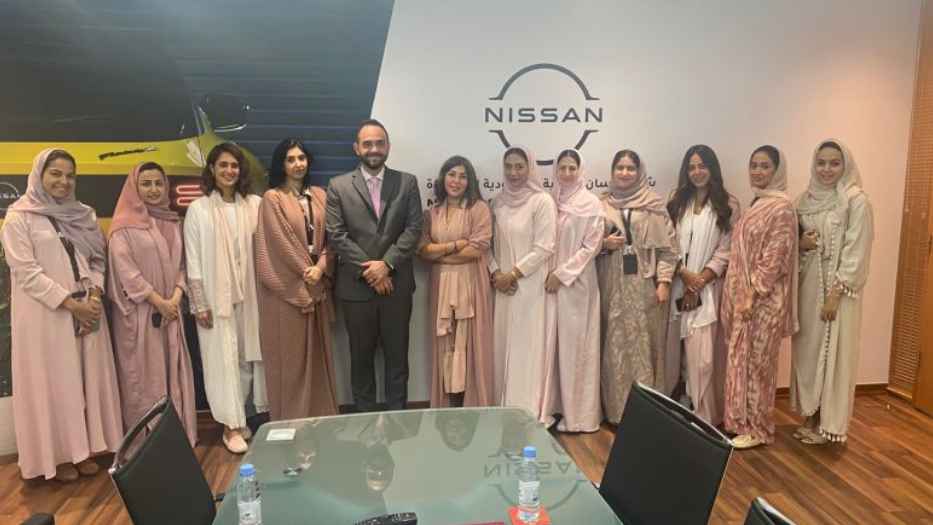 هاتون بوشناق: قصة سعودية تتوَّج بلقب “سيدة العام في قطاع السيارات” وتعيد تعريف حضور المرأة في هذه الصناعة