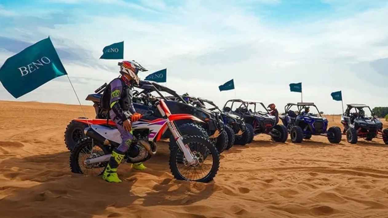 مغامرة السوبركار الحلم في الإمارات: من أفق دبي وجبل جيس إلى حفل سوبر يخت فاخر في عطلة واحدة