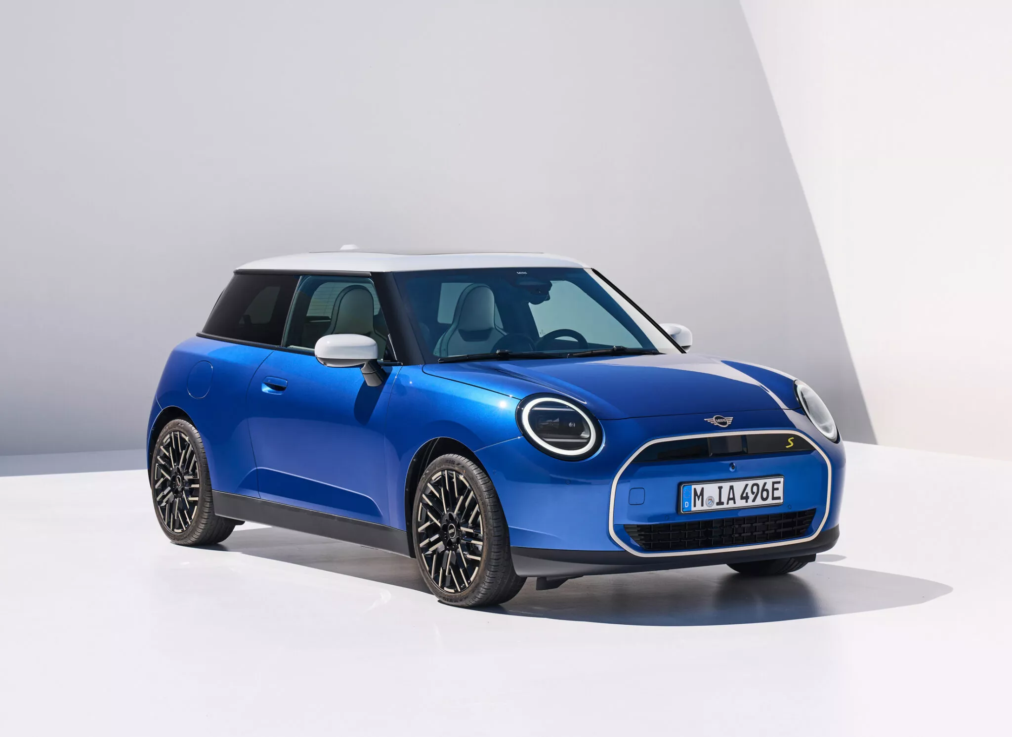 Unveiling the All-New Electric Mini Cooper: A Fusion of Power and Luxury