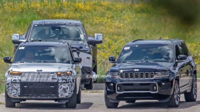 Shortly after the official confirmation of the facelift for the Jeep Grand Cherokee, the prototype models of the SUV were spotted testing on public roads.