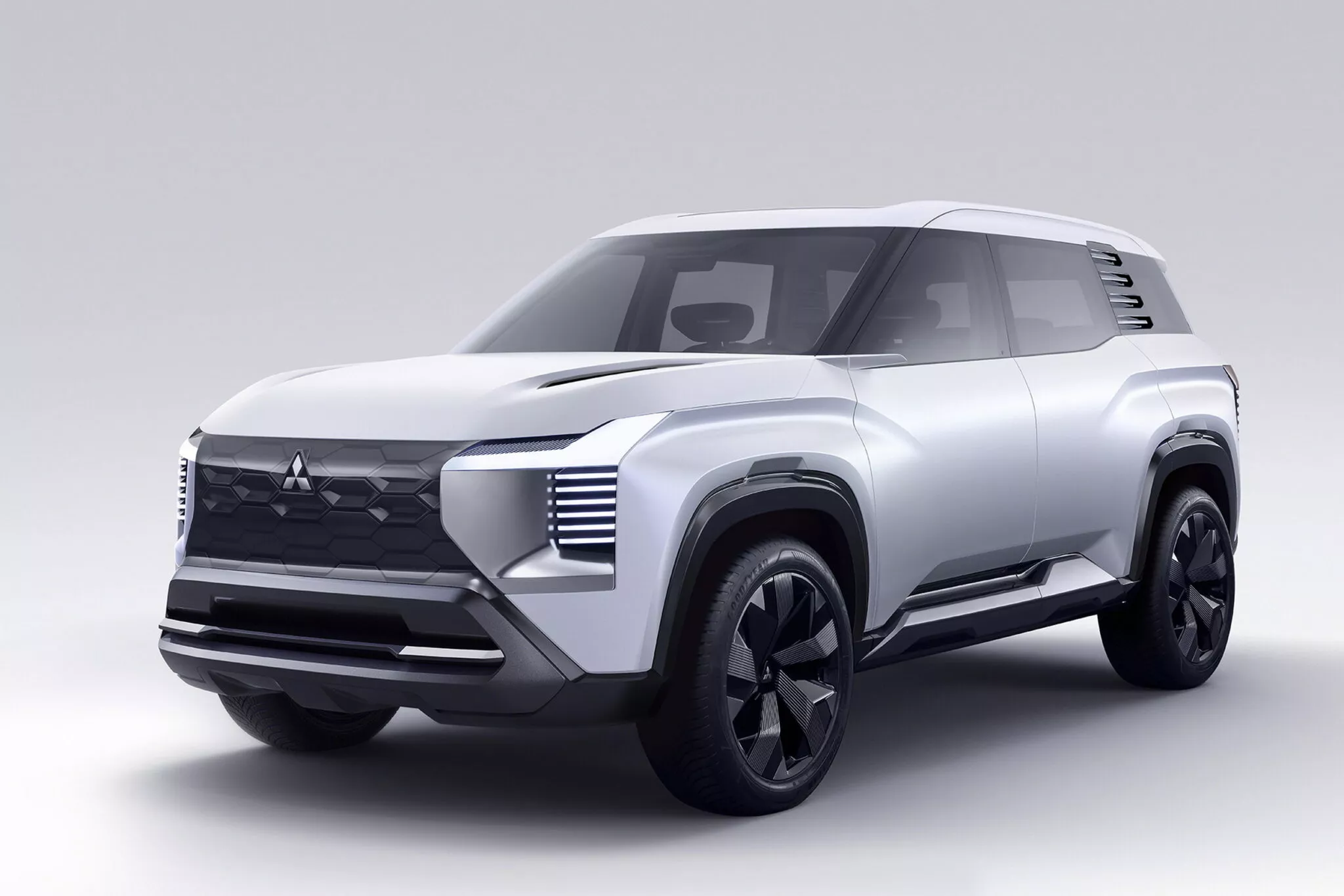 Mitsubishi has unveiled the all-new SUV DST 2025, featuring a seven-seat design, expected to launch in 2025.