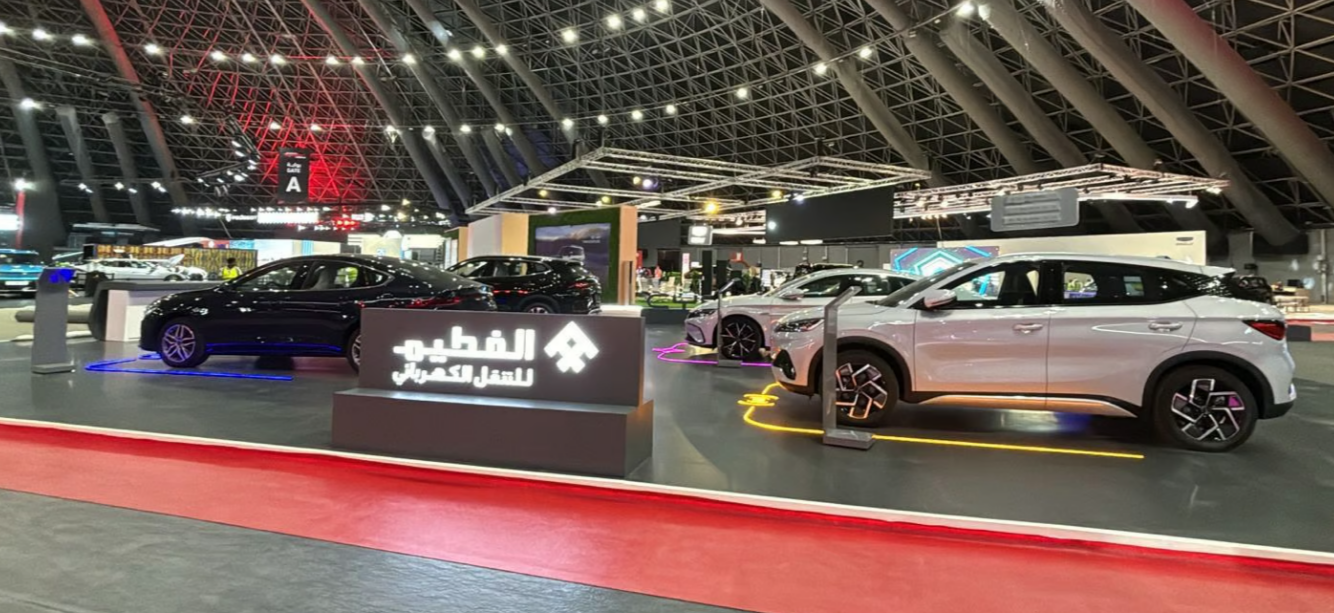 مجموعة كاملة من طرازات BYD تتألق في معرض جدة الدولي للسيارات