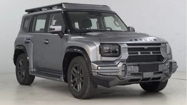 The new Jetour Traveler was launched, showcasing its new exterior design and powerful engines.