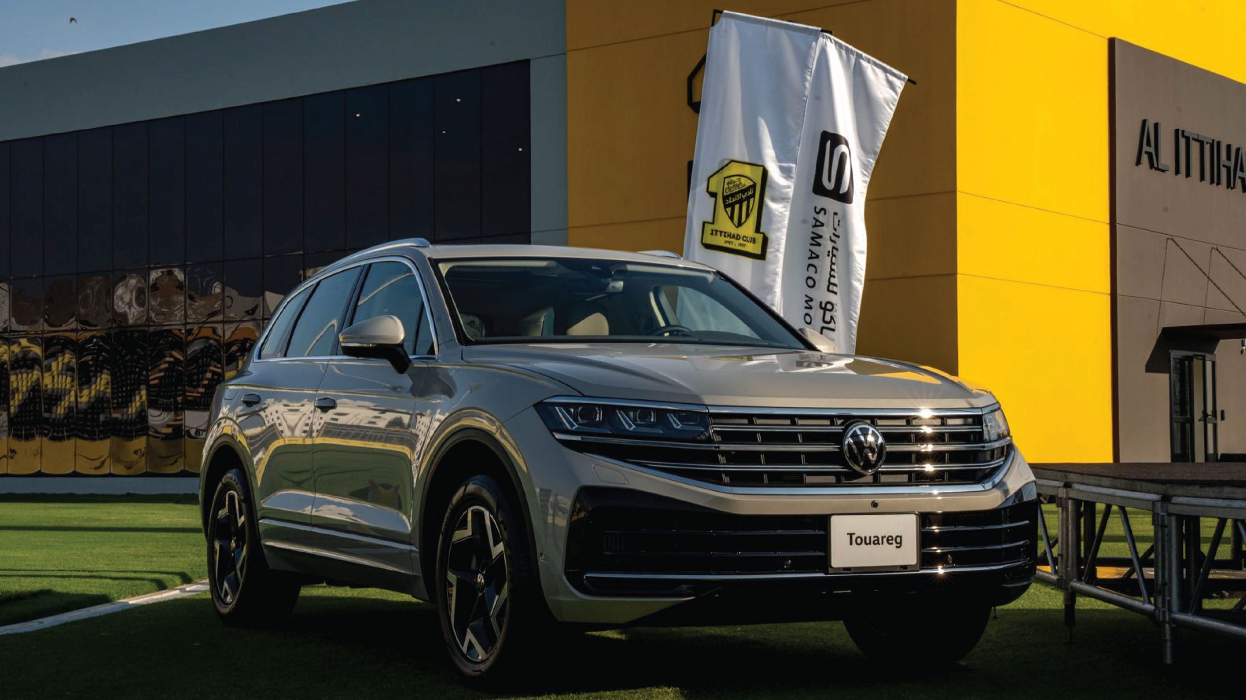 Samaco Automotive partners with Al-Ittihad Club to provide various Volkswagen vehicles for team use.