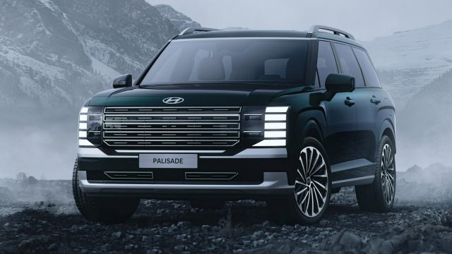 The 2026 Hyundai Palisade debuts with a new look and a 9-seat luxury interior.